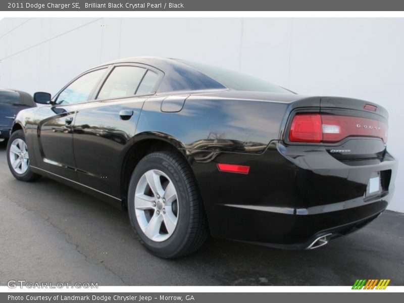 Brilliant Black Crystal Pearl / Black 2011 Dodge Charger SE