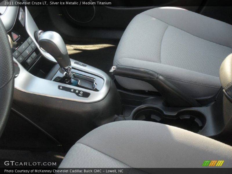 Silver Ice Metallic / Medium Titanium 2011 Chevrolet Cruze LT