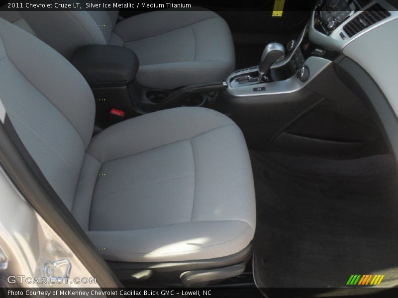 Silver Ice Metallic / Medium Titanium 2011 Chevrolet Cruze LT