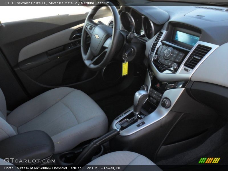 Silver Ice Metallic / Medium Titanium 2011 Chevrolet Cruze LT