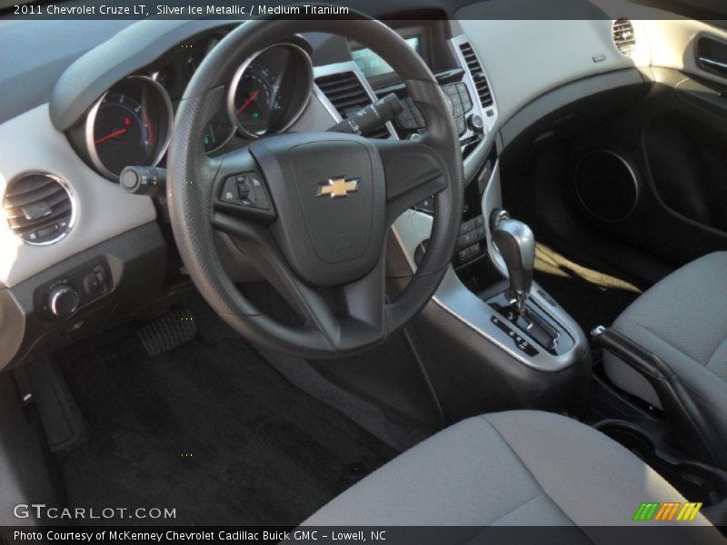 Silver Ice Metallic / Medium Titanium 2011 Chevrolet Cruze LT