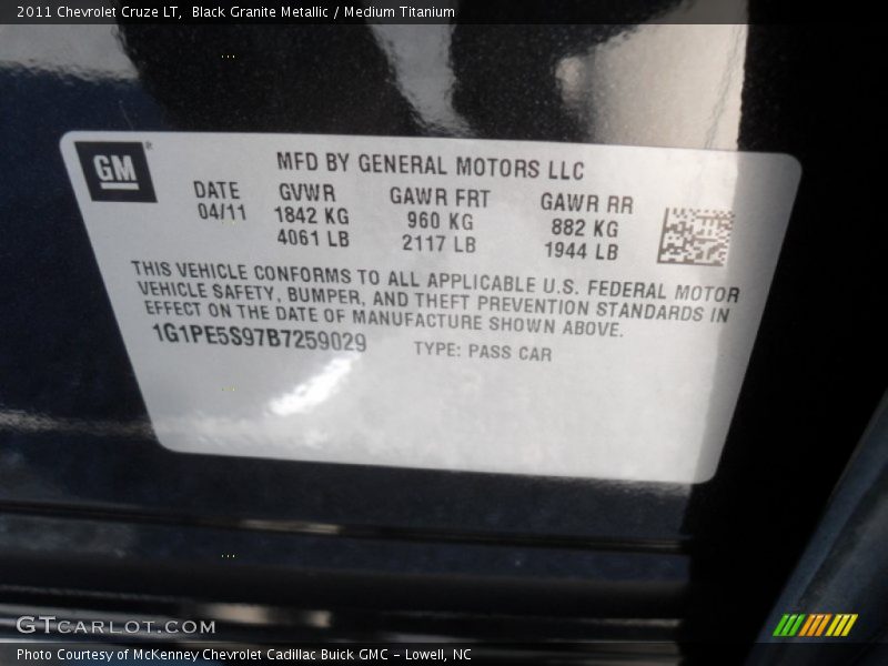 Black Granite Metallic / Medium Titanium 2011 Chevrolet Cruze LT