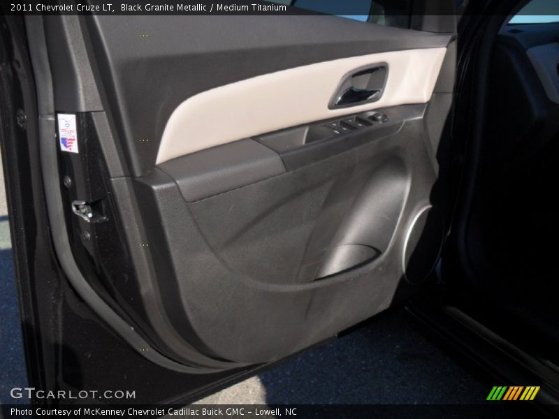 Black Granite Metallic / Medium Titanium 2011 Chevrolet Cruze LT