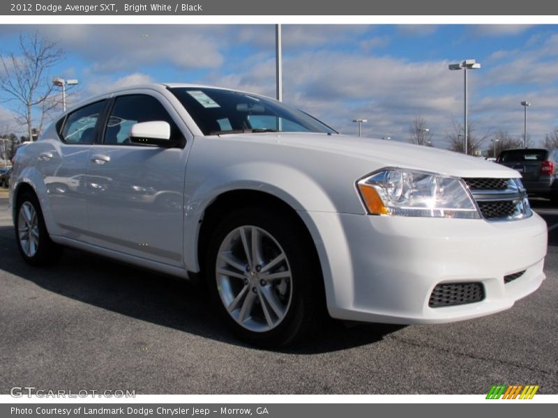 Bright White / Black 2012 Dodge Avenger SXT