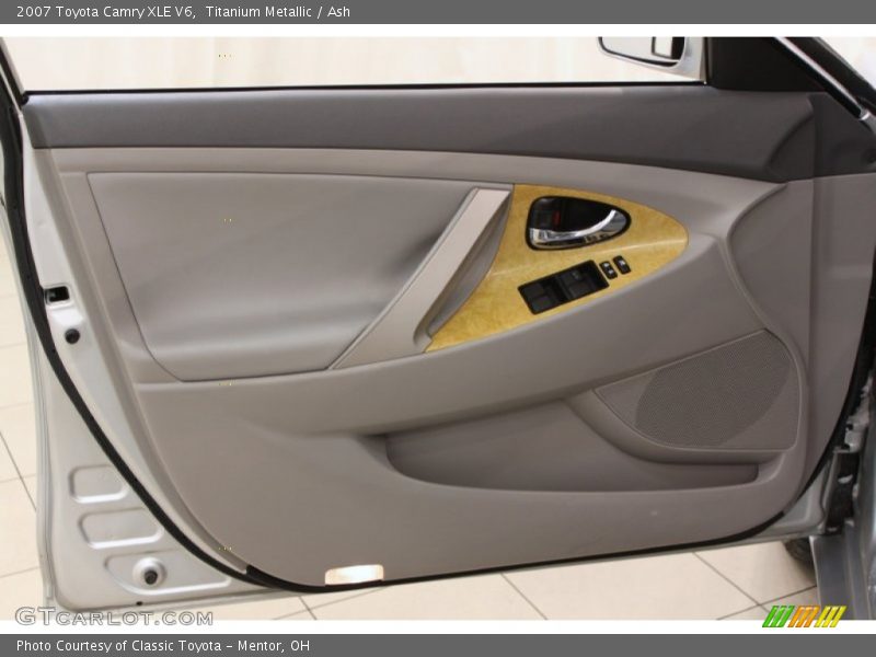 Titanium Metallic / Ash 2007 Toyota Camry XLE V6