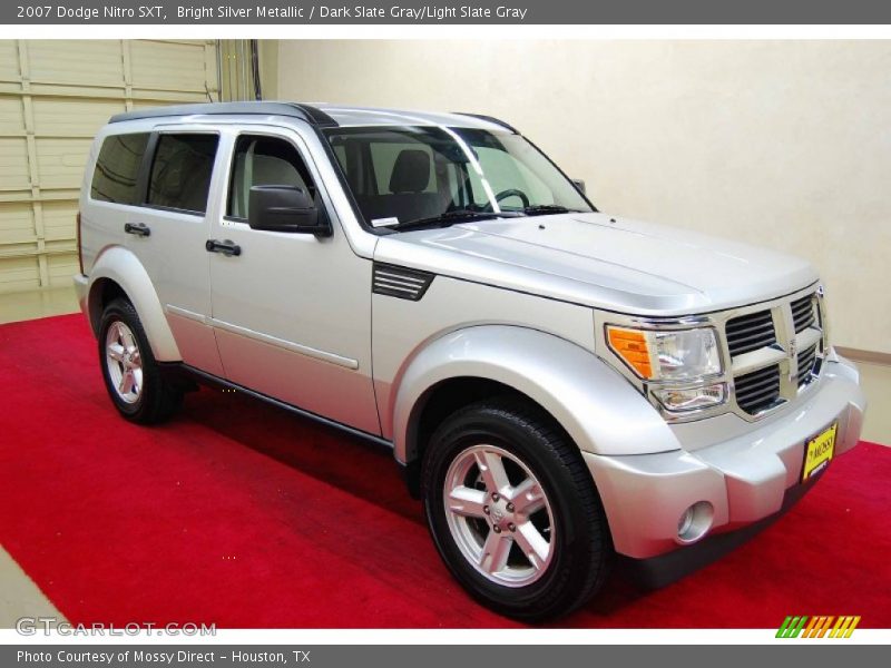 Bright Silver Metallic / Dark Slate Gray/Light Slate Gray 2007 Dodge Nitro SXT