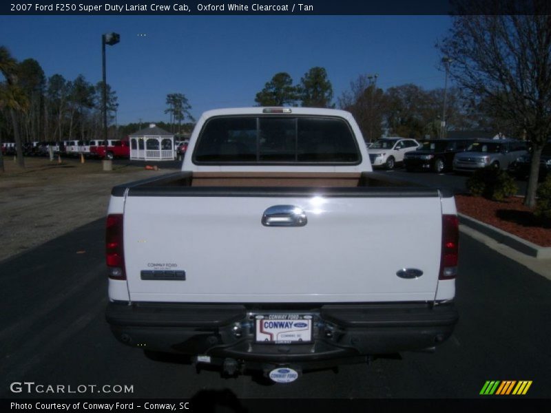Oxford White Clearcoat / Tan 2007 Ford F250 Super Duty Lariat Crew Cab