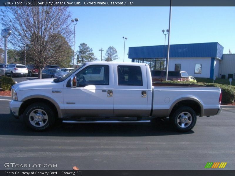 Oxford White Clearcoat / Tan 2007 Ford F250 Super Duty Lariat Crew Cab