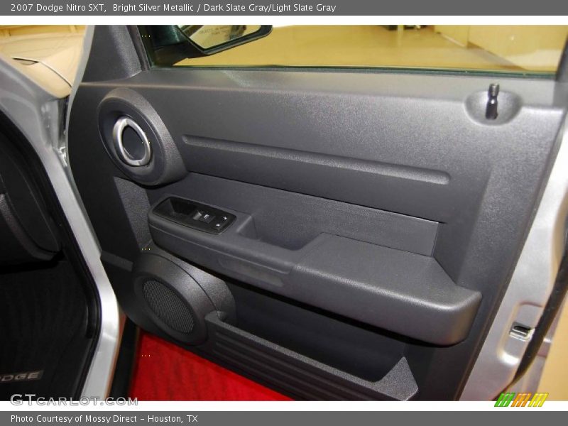 Bright Silver Metallic / Dark Slate Gray/Light Slate Gray 2007 Dodge Nitro SXT