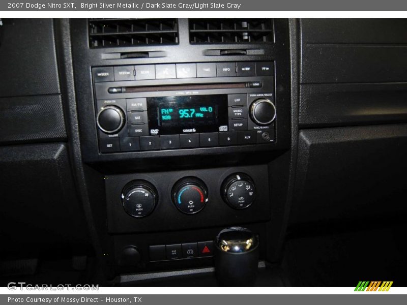 Bright Silver Metallic / Dark Slate Gray/Light Slate Gray 2007 Dodge Nitro SXT