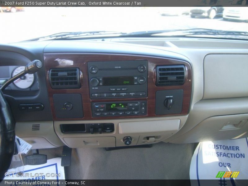 Oxford White Clearcoat / Tan 2007 Ford F250 Super Duty Lariat Crew Cab