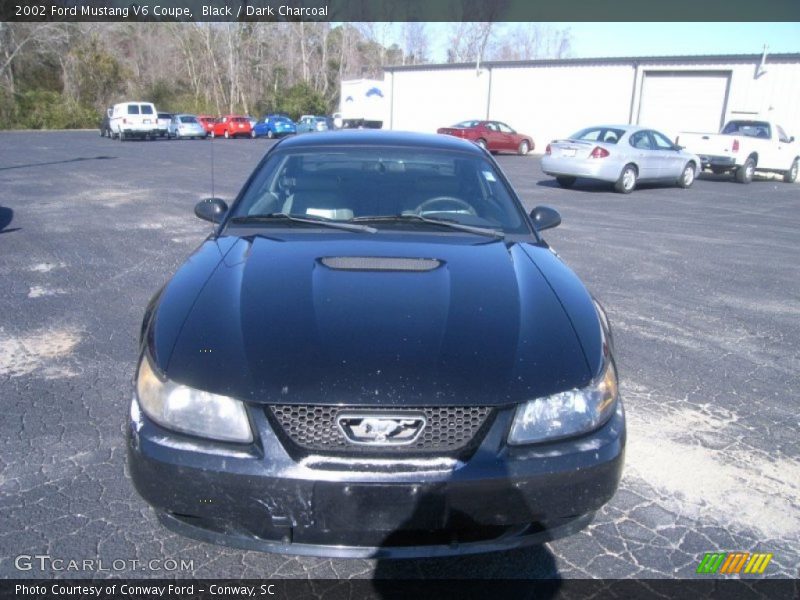 Black / Dark Charcoal 2002 Ford Mustang V6 Coupe