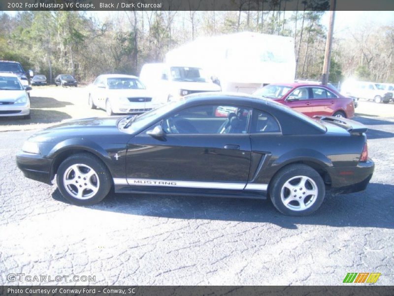Black / Dark Charcoal 2002 Ford Mustang V6 Coupe