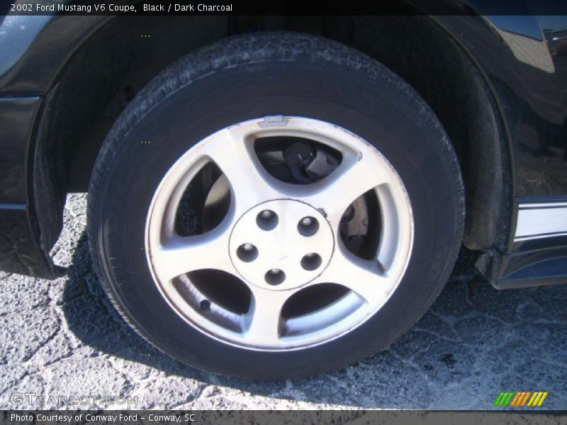 Black / Dark Charcoal 2002 Ford Mustang V6 Coupe