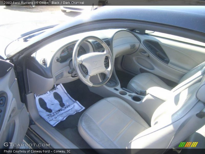 Black / Dark Charcoal 2002 Ford Mustang V6 Coupe