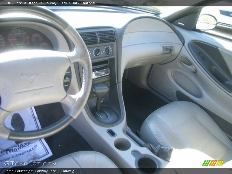 Black / Dark Charcoal 2002 Ford Mustang V6 Coupe