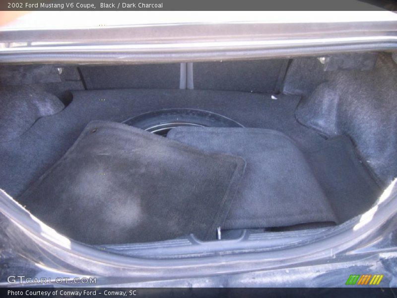 Black / Dark Charcoal 2002 Ford Mustang V6 Coupe