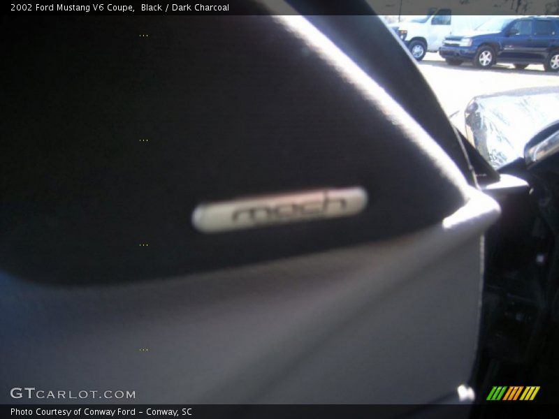 Black / Dark Charcoal 2002 Ford Mustang V6 Coupe
