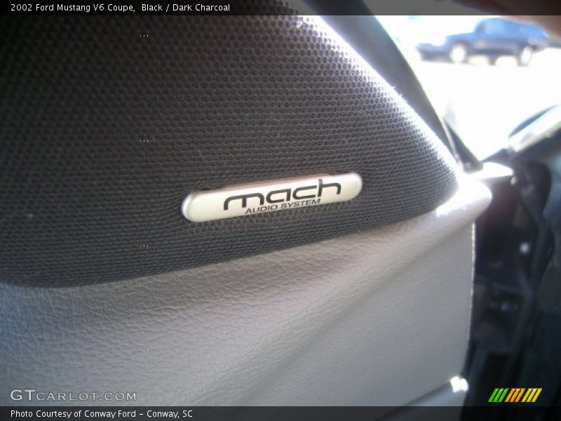Black / Dark Charcoal 2002 Ford Mustang V6 Coupe