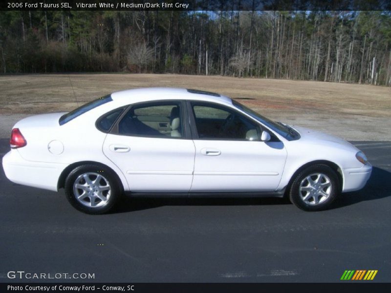 Vibrant White / Medium/Dark Flint Grey 2006 Ford Taurus SEL