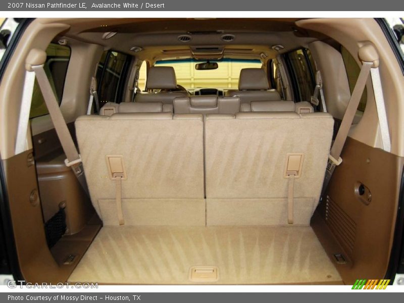 Avalanche White / Desert 2007 Nissan Pathfinder LE