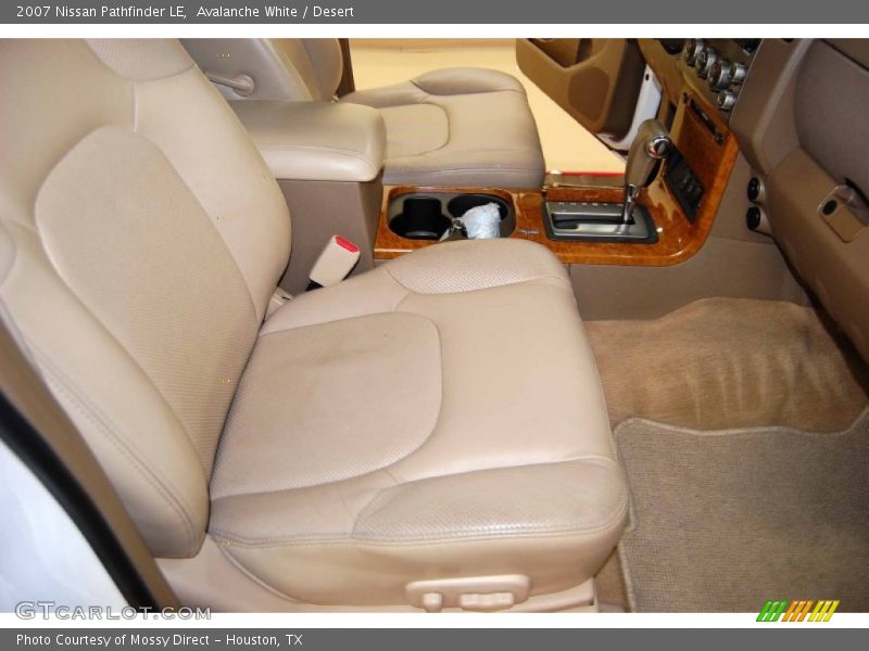 Avalanche White / Desert 2007 Nissan Pathfinder LE