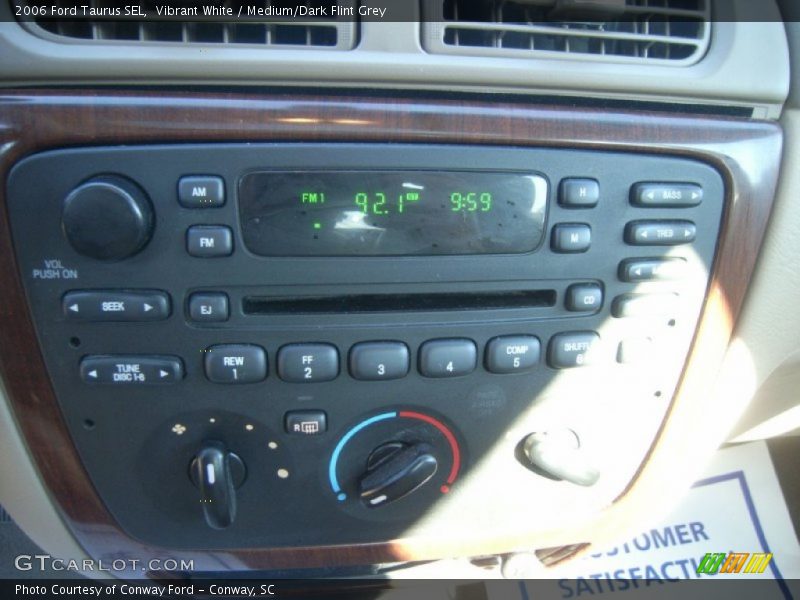 Vibrant White / Medium/Dark Flint Grey 2006 Ford Taurus SEL