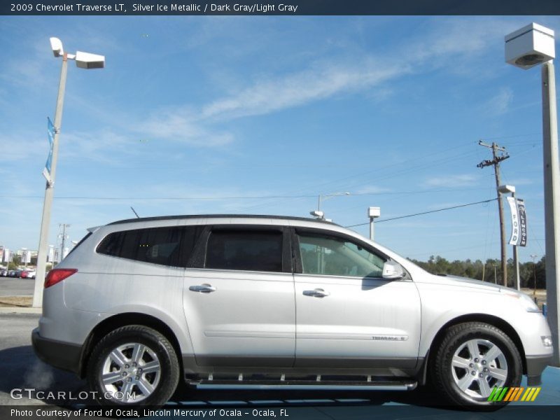  2009 Traverse LT Silver Ice Metallic