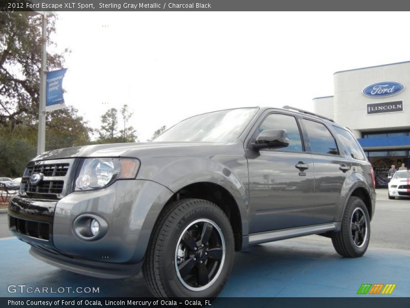 Front 3/4 View of 2012 Escape XLT Sport