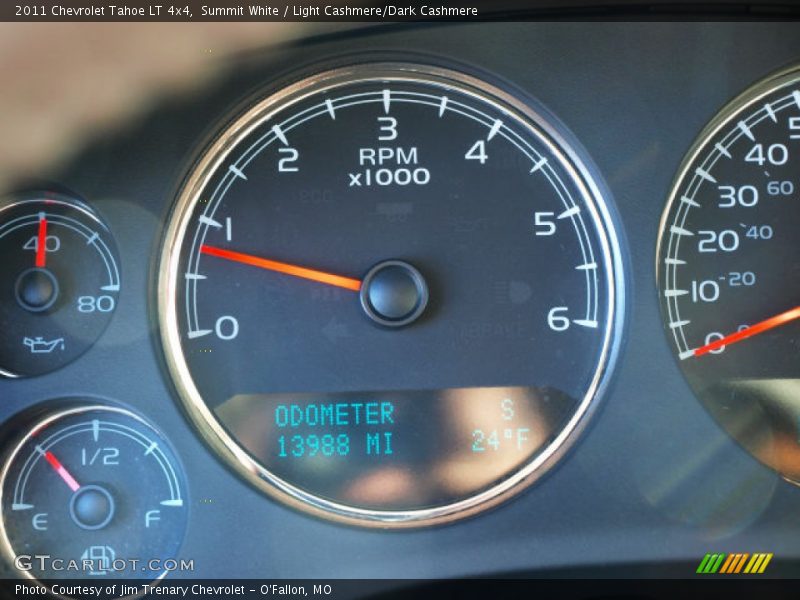 Summit White / Light Cashmere/Dark Cashmere 2011 Chevrolet Tahoe LT 4x4