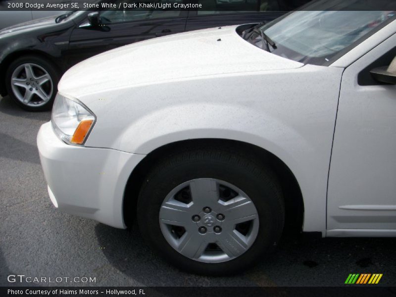 Stone White / Dark Khaki/Light Graystone 2008 Dodge Avenger SE