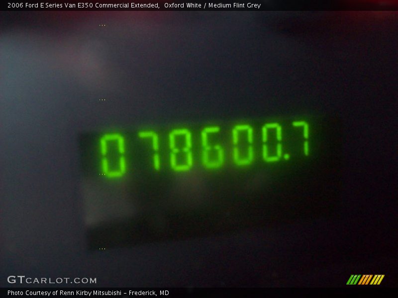 Oxford White / Medium Flint Grey 2006 Ford E Series Van E350 Commercial Extended