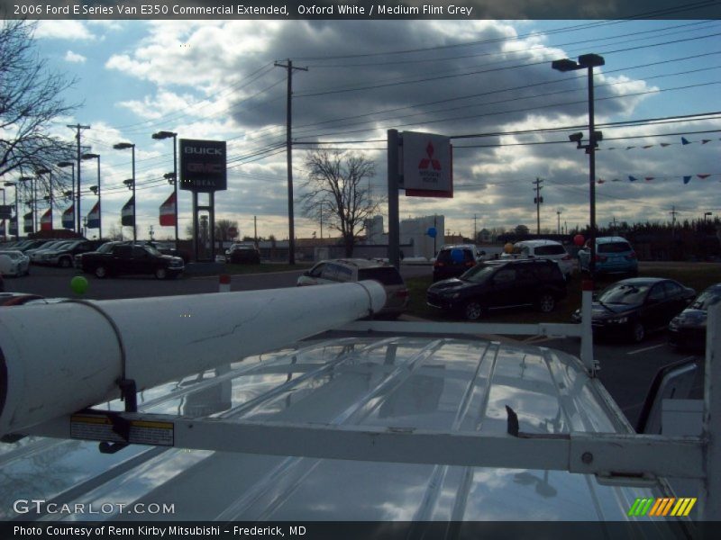 Oxford White / Medium Flint Grey 2006 Ford E Series Van E350 Commercial Extended