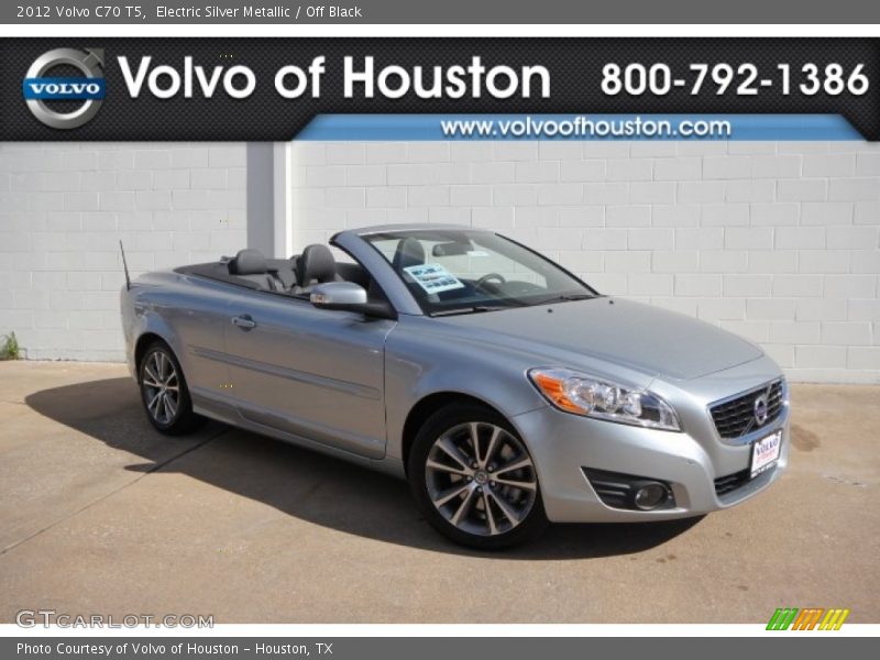 Electric Silver Metallic / Off Black 2012 Volvo C70 T5