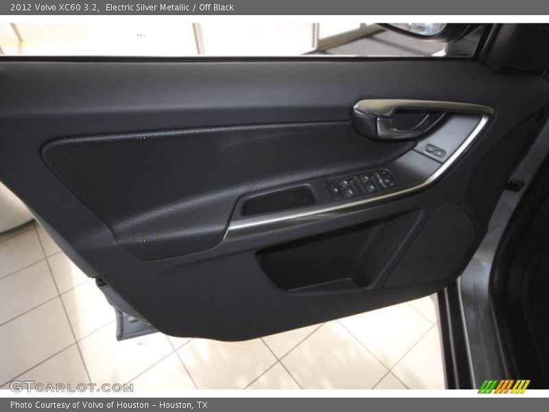 Electric Silver Metallic / Off Black 2012 Volvo XC60 3.2