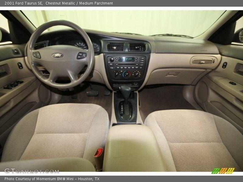 Dashboard of 2001 Taurus SE