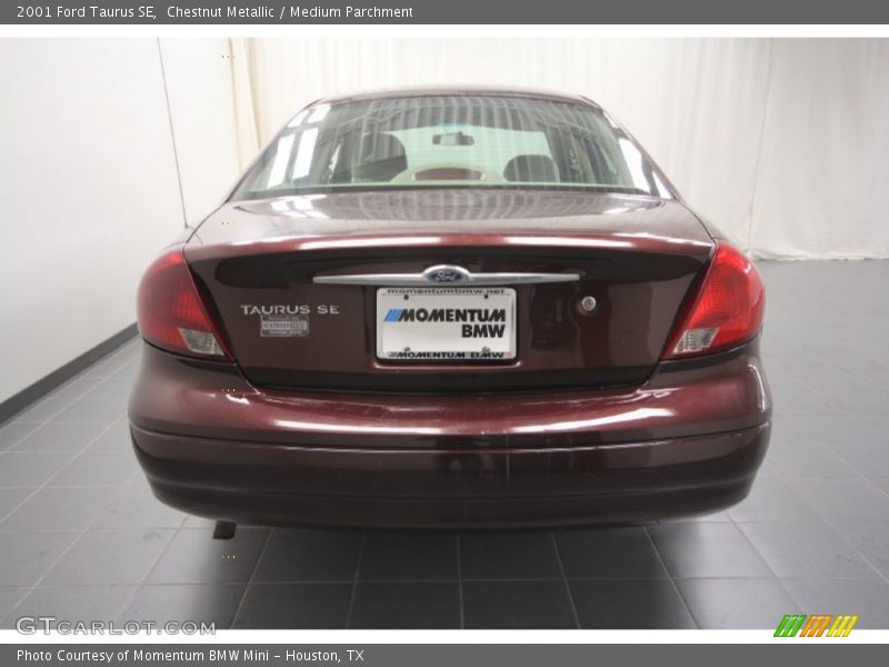 Chestnut Metallic / Medium Parchment 2001 Ford Taurus SE