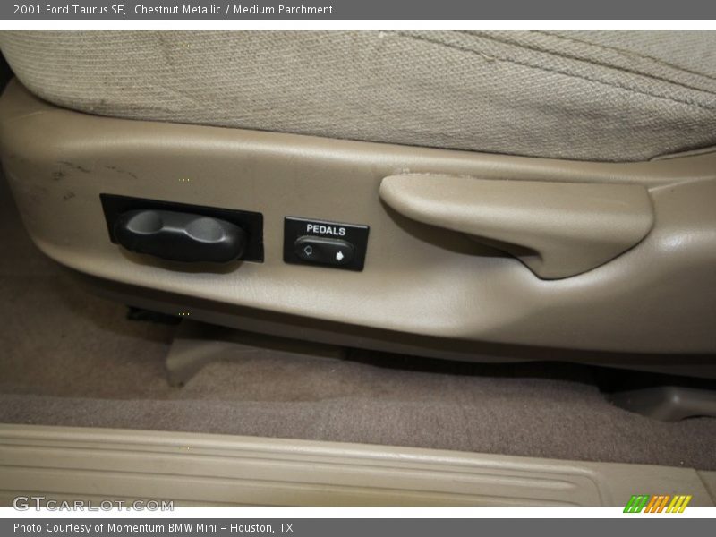 Chestnut Metallic / Medium Parchment 2001 Ford Taurus SE