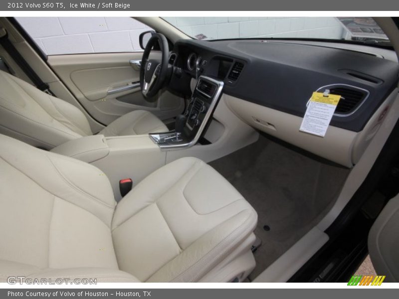 Ice White / Soft Beige 2012 Volvo S60 T5