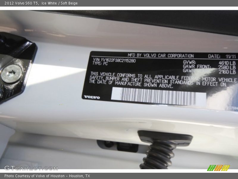 Ice White / Soft Beige 2012 Volvo S60 T5