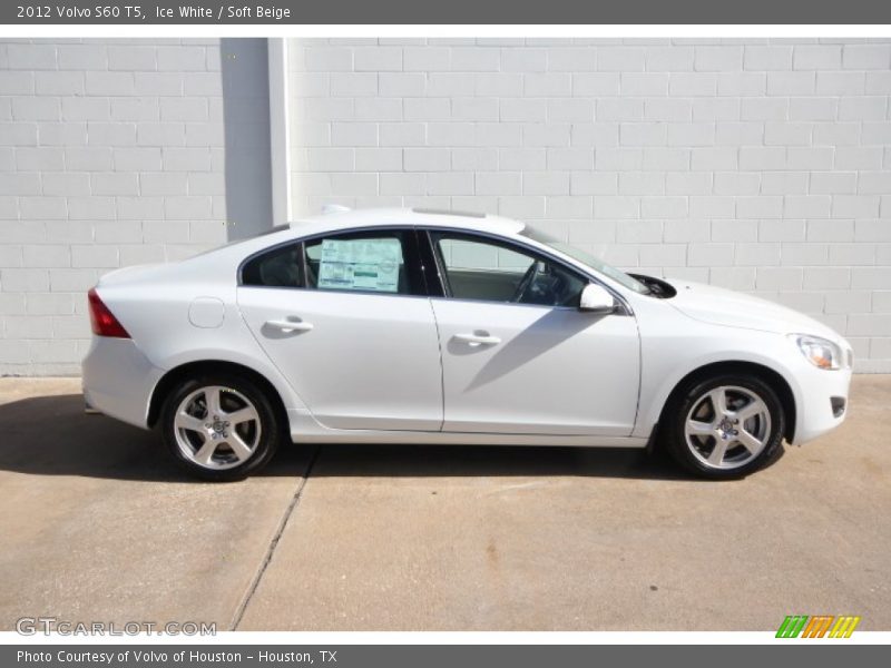 Ice White / Soft Beige 2012 Volvo S60 T5