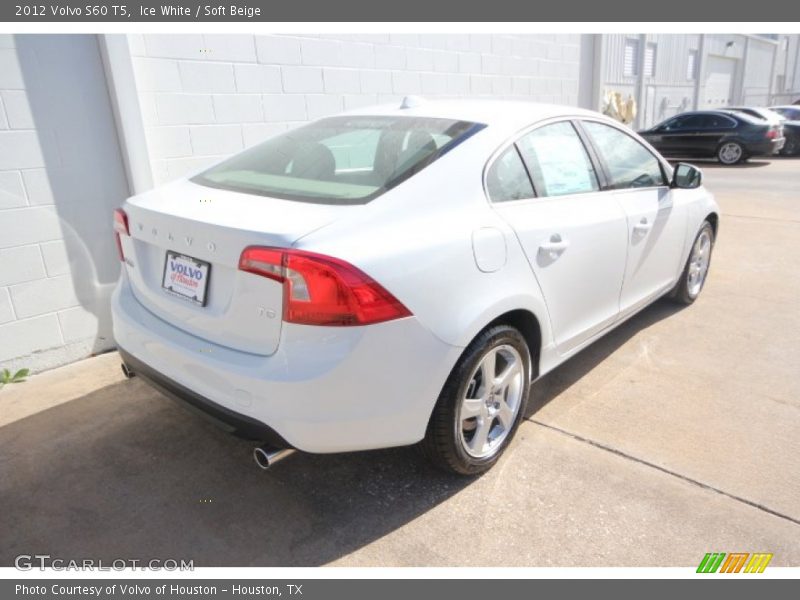 Ice White / Soft Beige 2012 Volvo S60 T5
