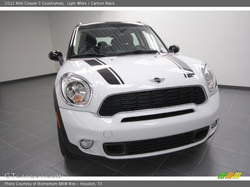 Light White / Carbon Black 2012 Mini Cooper S Countryman