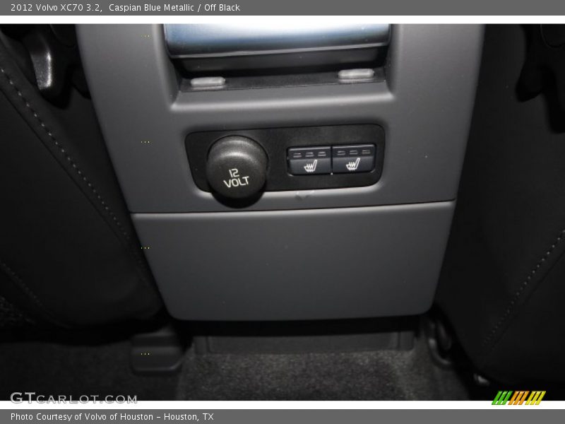 Caspian Blue Metallic / Off Black 2012 Volvo XC70 3.2