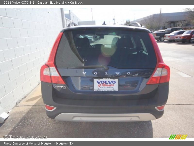 Caspian Blue Metallic / Off Black 2012 Volvo XC70 3.2