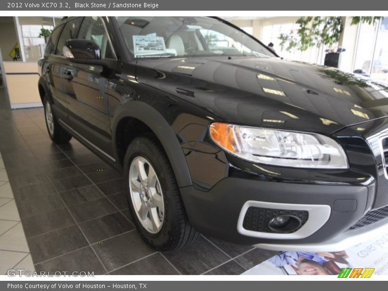 Black Stone / Sandstone Beige 2012 Volvo XC70 3.2