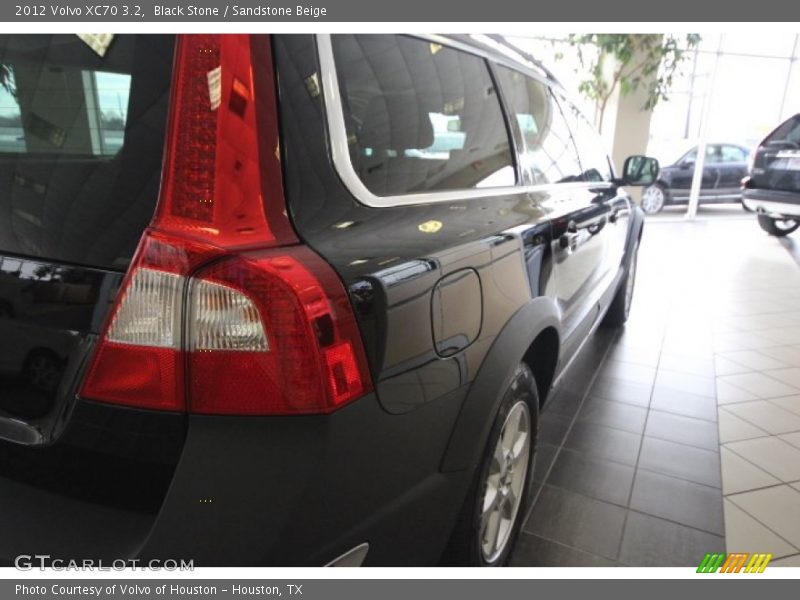 Black Stone / Sandstone Beige 2012 Volvo XC70 3.2