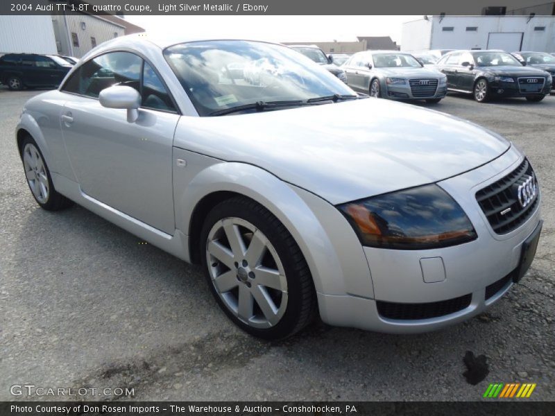 Front 3/4 View of 2004 TT 1.8T quattro Coupe