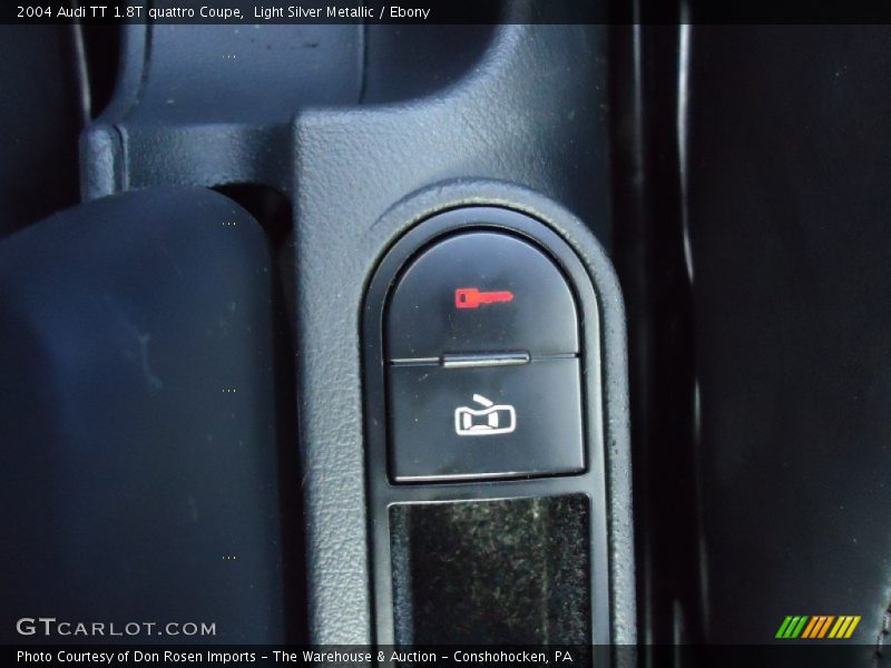 Light Silver Metallic / Ebony 2004 Audi TT 1.8T quattro Coupe