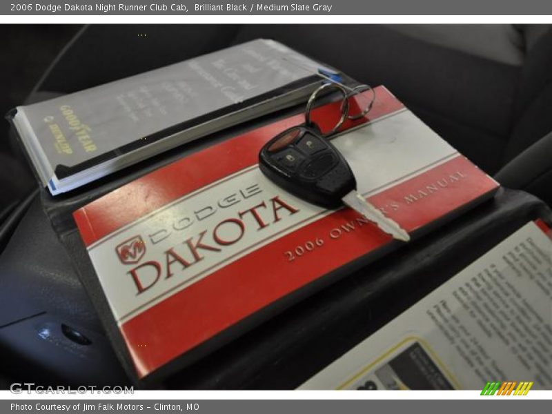 Keys of 2006 Dakota Night Runner Club Cab